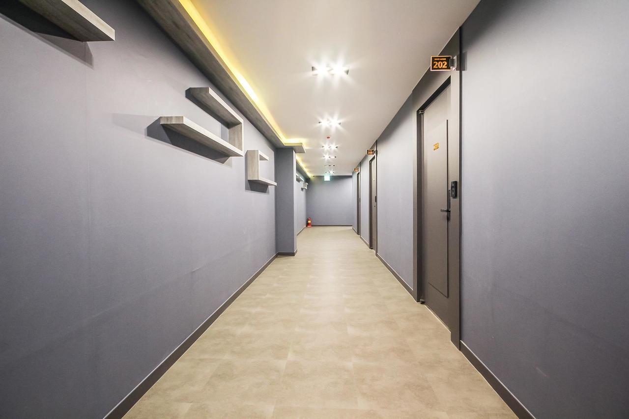 Deluxe Motel Geoje Exterior foto