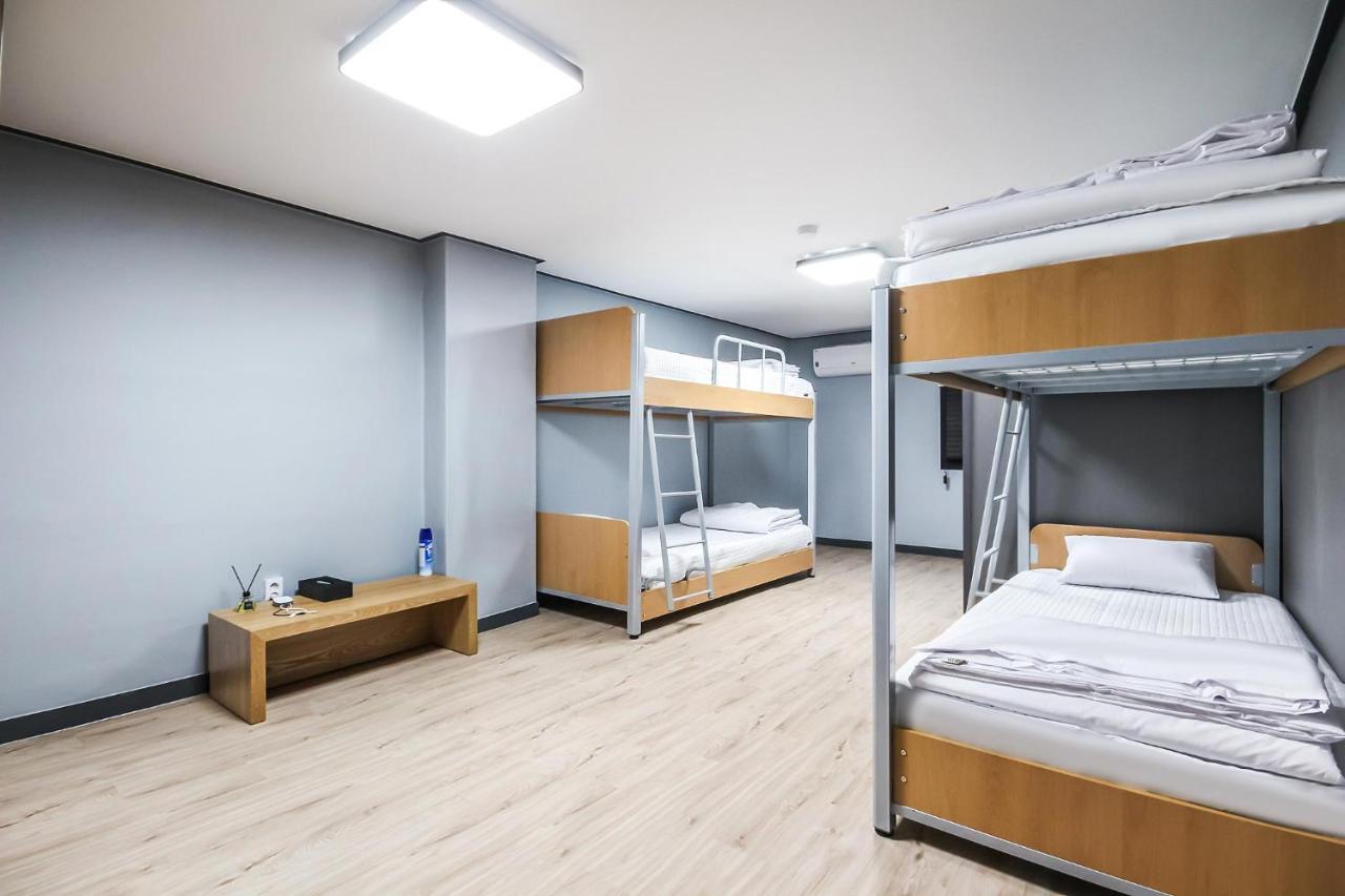 Deluxe Motel Geoje Exterior foto